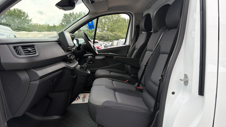 Renault Trafic Swb Diesel SL30 Blue dCi 130 Advance [Safety] Van